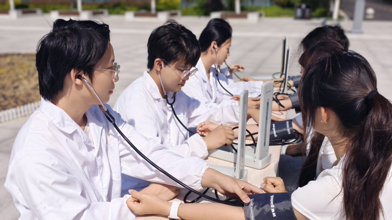 以技践初心，以行护健康——yl6809永利集团职教周系...